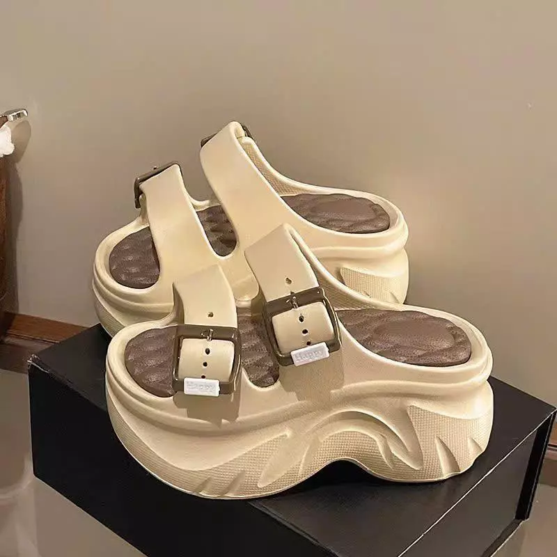 ( Lùi 1 Size ) Dép nữ hai quai khoá cài đế cao 8cm, chất liệu EVA - Lù Store - 818