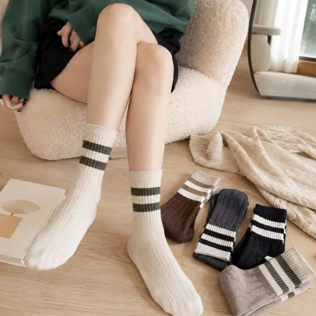 Set 10 Đôi Tất nữ Cổ Cao Kiểu Dáng 3 Sọc Ngang Thấm Hút Mồ Hôi Thoáng Mát