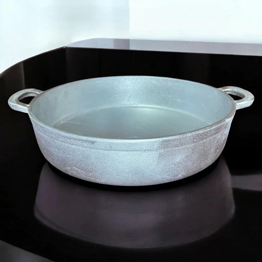 Chảo Gang Đúc Thủ Công Truyền Thống, Chống Dính Tự Nhiên, Đường Kính Từ 26 - 41CM - Hàng VNXK