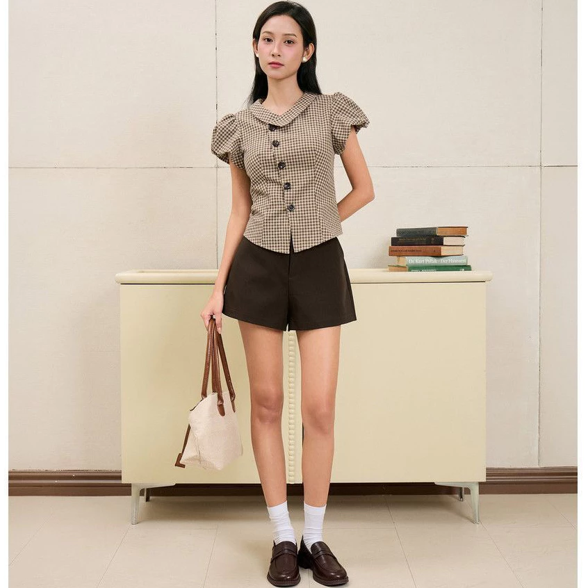 Quần short nữ cạp cao THE C.I.U, quần đùi vải dệt chéo ống rộng xòe nhẹ - Camila Short