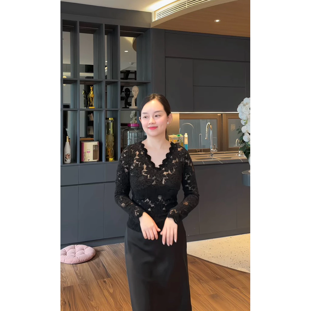 [HÀNG CÓ SẴN] Áo ren nhung cổ V dài tay Đen - ALISA
