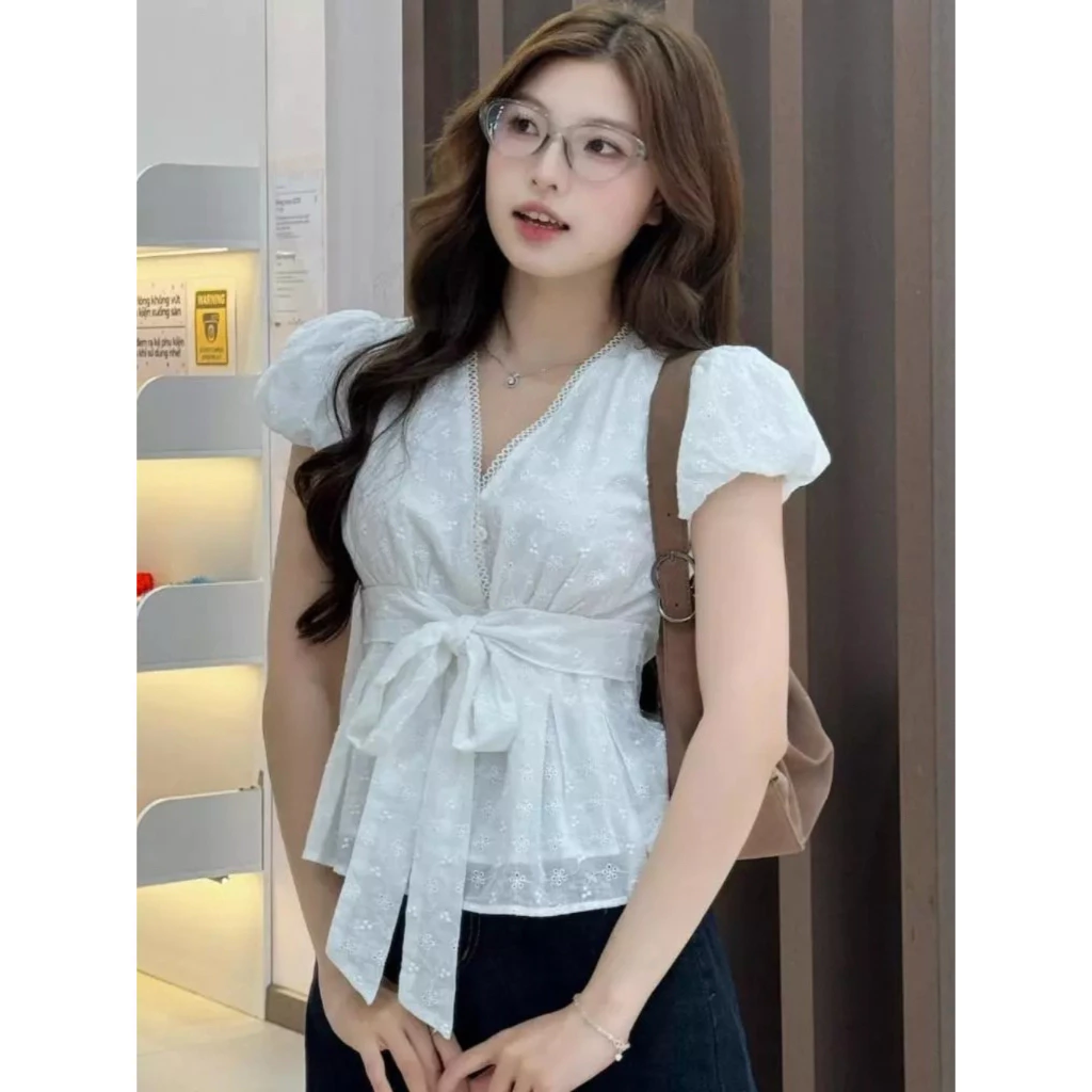 Áo kiểu nữ top thô boil tay bồng cổ V đắp chéo phối cách điệu nơ buộc Renee Store - A1241