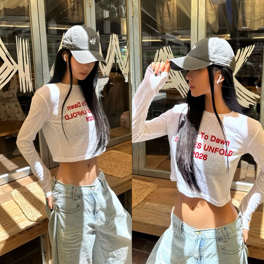 Áo dài tay croptop chất thun xước họa tiết chữ đỏ cá tính số 2026 ATDT091 - TikTik