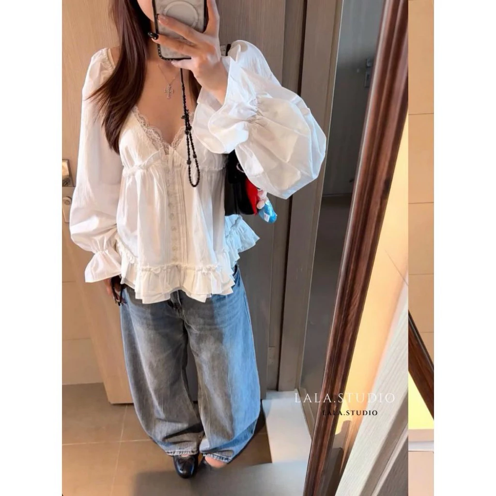 LALASTUDIO• Áo sơ mi cổ xẻ tay dài bo chun dáng baby doll phối bèo xếp ly tiểu thư sang chảnh