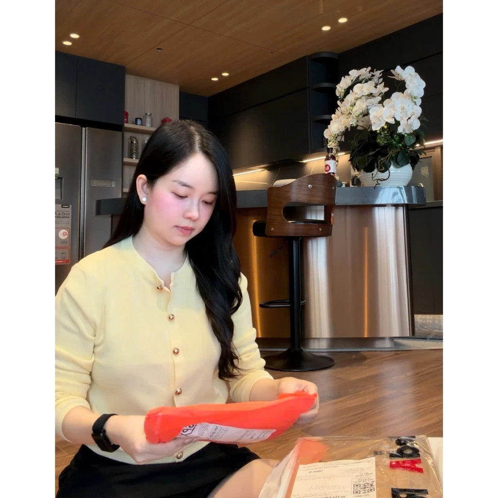 [HÀNG CÓ SẴN] Áo cadigan mỏng Vàng gà con- ALISA