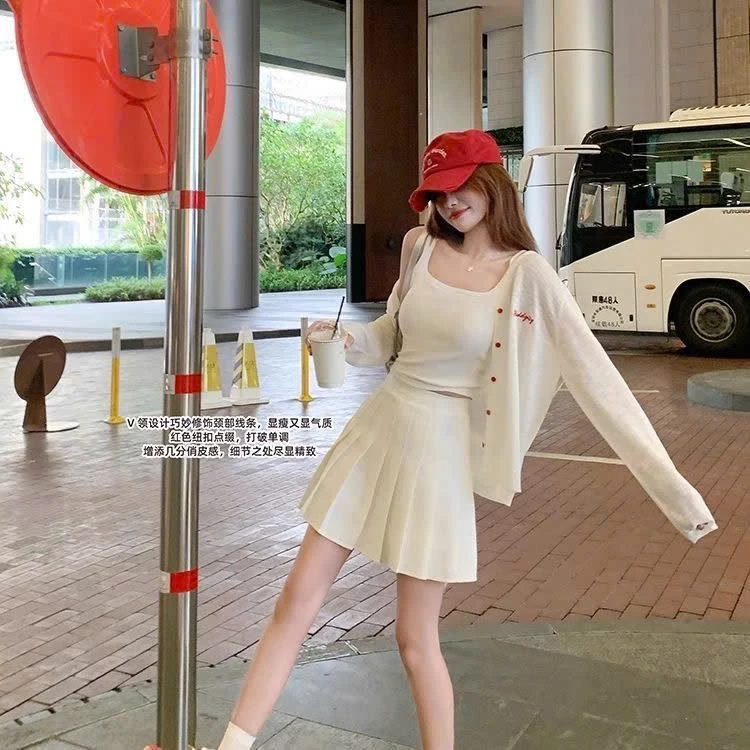 Áo cardigan mỏng dài tay Miuna cúc đỏ, Áo khoác cardigan mỏng nhẹ basic phong cách Hàn Quốc CA12