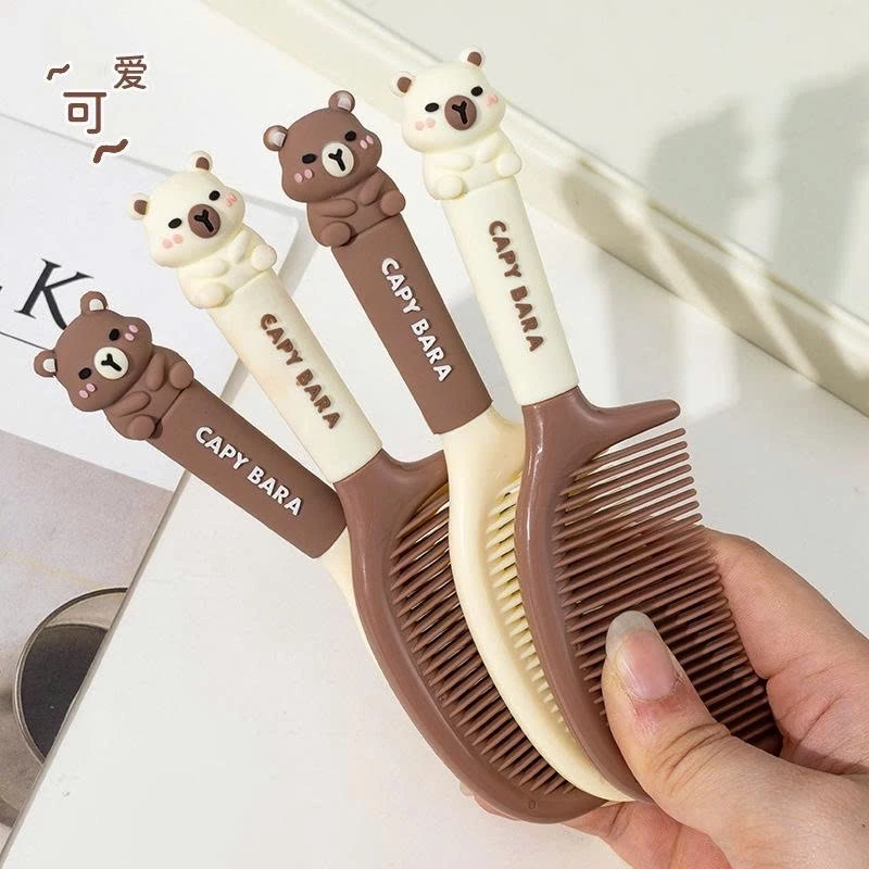 Lược Capybara dễ thương cầm tay nhỏ gọn cho bé màu nâu be đi học đi chơi tiện lợi