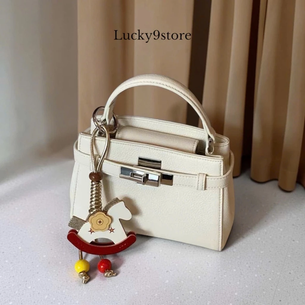 Túi nữ Túi đeo chéo khoá cài kèm charm ngựa chất da sần mẫu mới hot trend K0722#