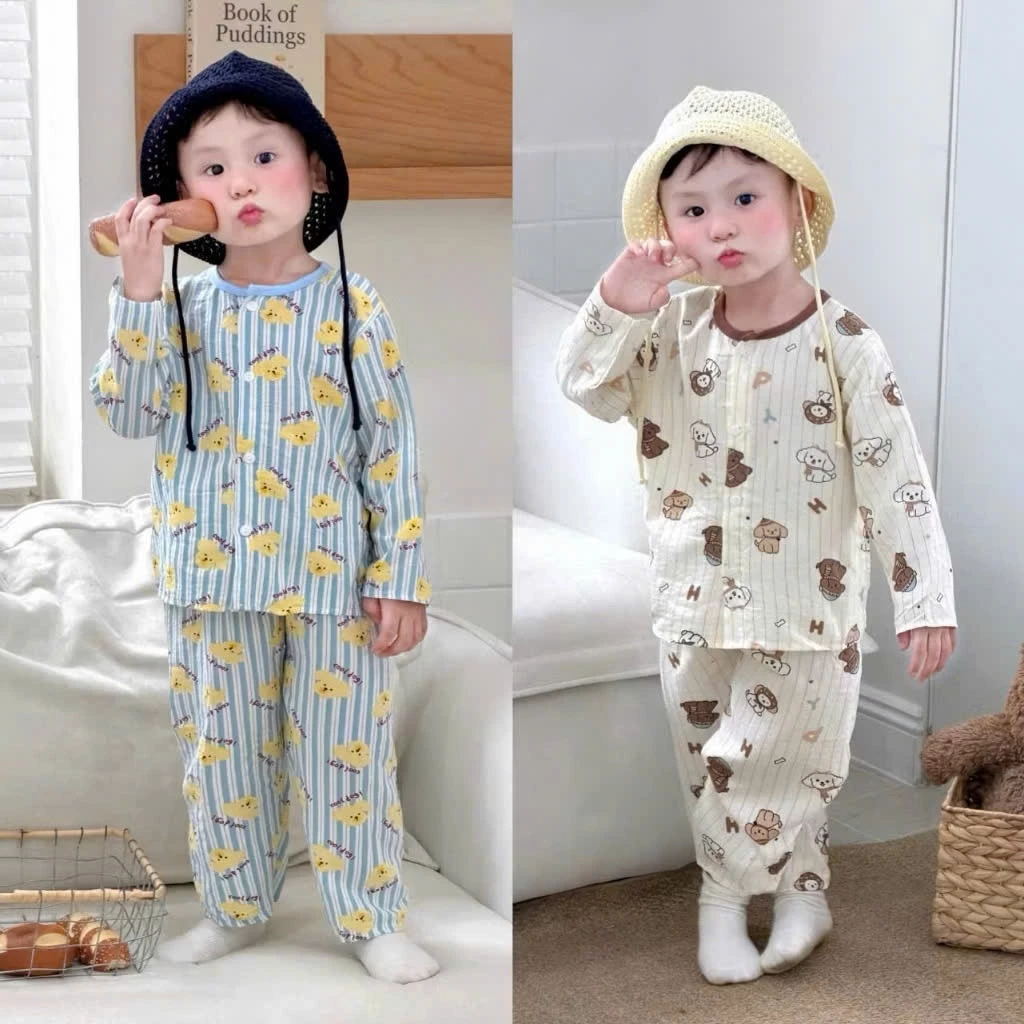 Bộ pijama cổ tròn hoạ tiết dễ thương cho bé 8-18kg
