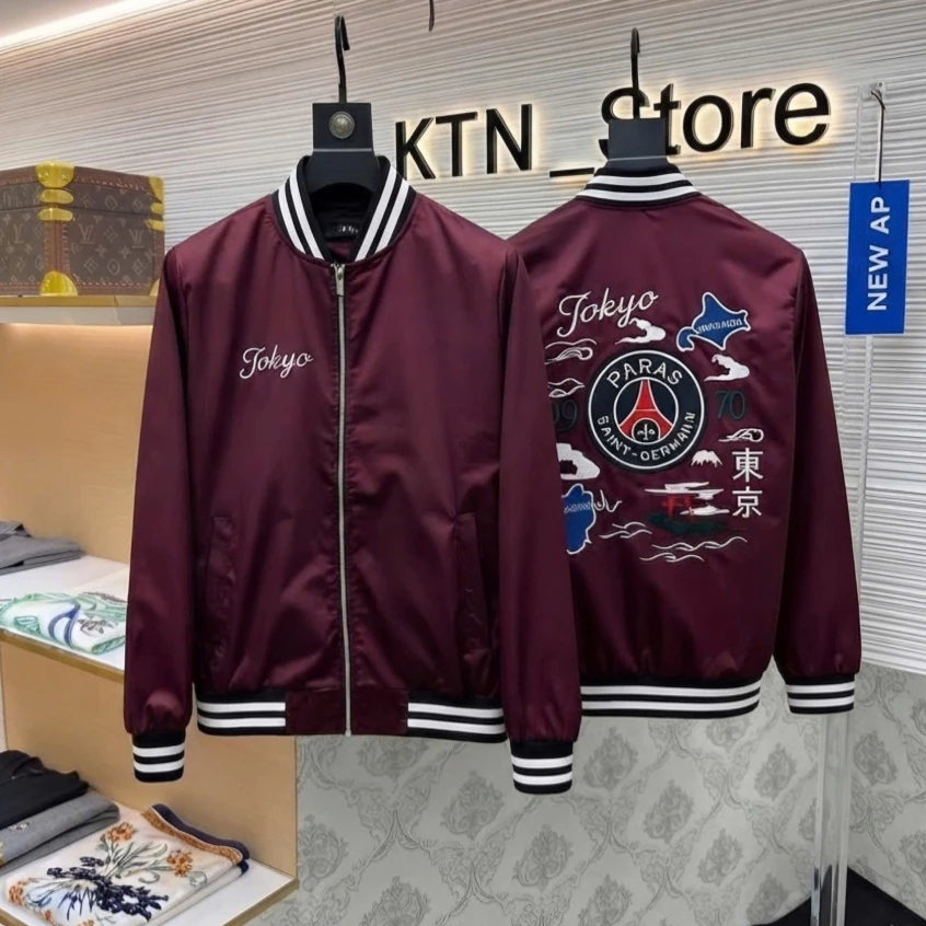 Áo Khoác Gió Tokyo Bomber Nam Mẫu Mới Cập Bến Top Trend 2026, Áo Khoác Bomber Nam Phong Cách Boy Phố Logo Thêu
