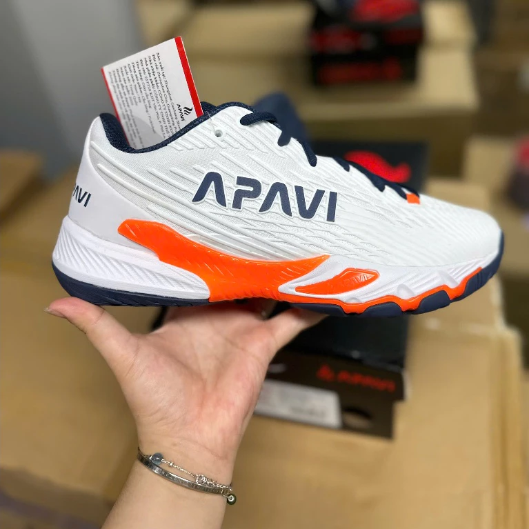 Giày Pickleball APAVI SOLID chính hãng cân bằng giữa độ êm – độ bám sân – khả năng ổn định khi di chuyển