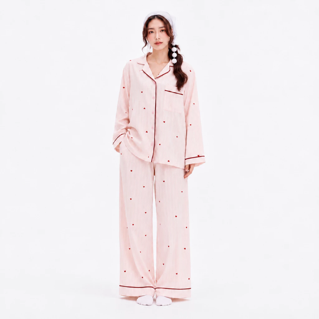 [ Fit to sleep ] Bộ đồ ngủ pijama dài tay màu sắc hồng pastel hoạ tiết trái tim , chất liệu cotton