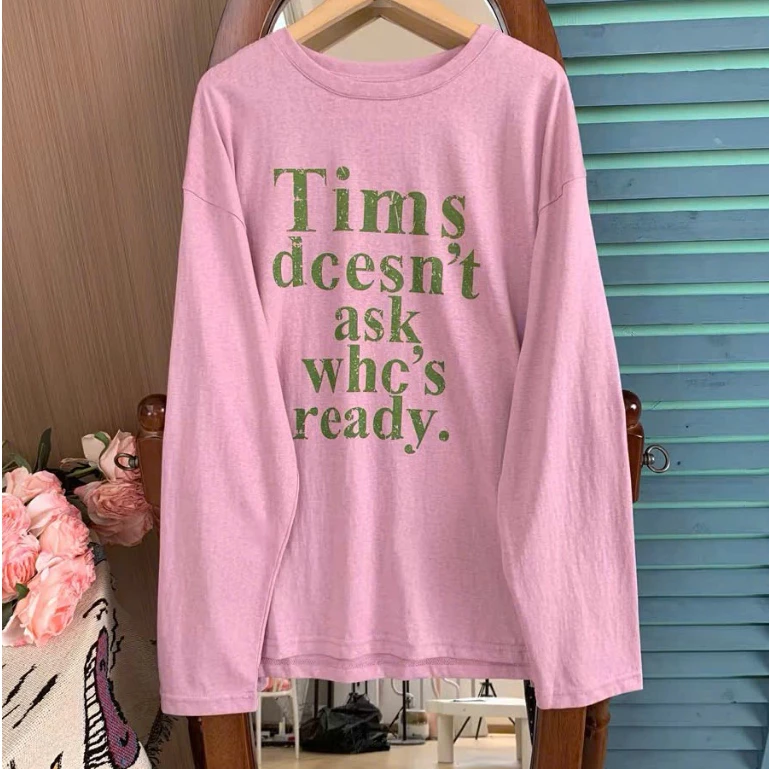 Áo thun nữ tay dài thun giấy in hình chữ style Hàn Menina_studio, áo thun dài tay nữ form rộng thời trang