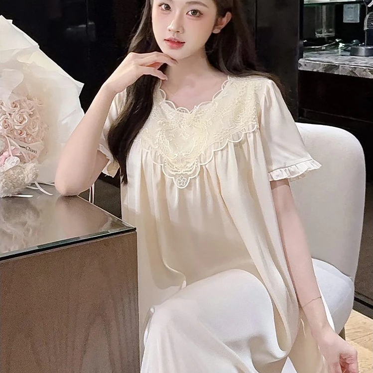 Váy Ngủ Lụa LICERIA 522 Dáng Dài Phom Rộng Chất Lụa Mát Phối Ren Sang Trọng Quyến Rũ