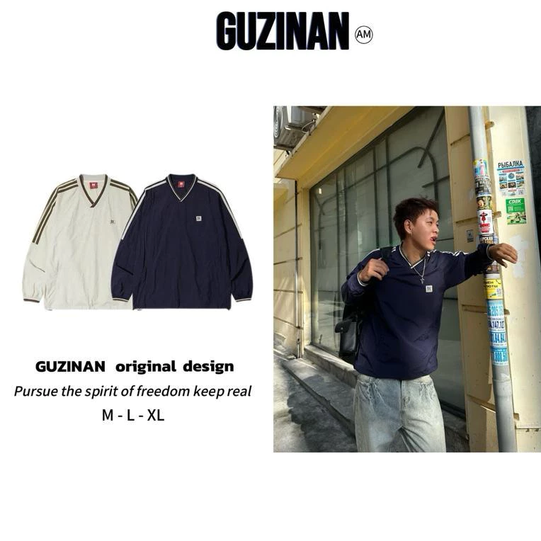 Áo Gió Sweater Form Rộng Cổ Tim  Phói Viền 3 Sọc Phong Cách Tay By Guzinan Unisex Thu Đông Nam Nữ 2026 AG21