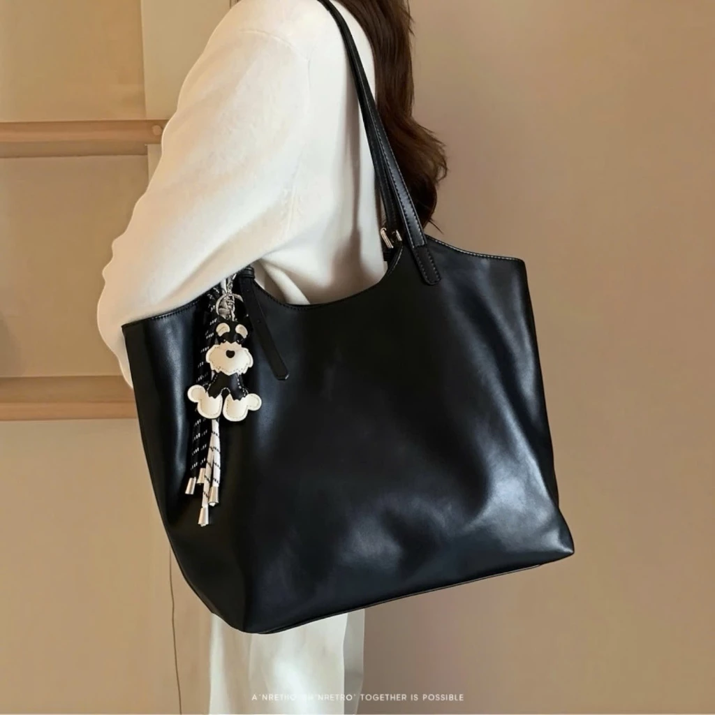 Túi nữ Túi công sở đeo vai dáng tote tặng charm treo túi đựng vừa lap 13.6 inch phong cách basic K0632#