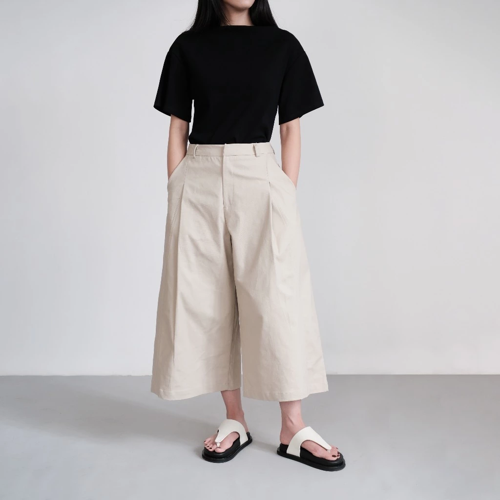 Quần Shorts Lửng Ống Rộng Chất Liệu Kaki, Quần Short Qua Gối Form Nam Nữ Unisex - THE J STUDIO