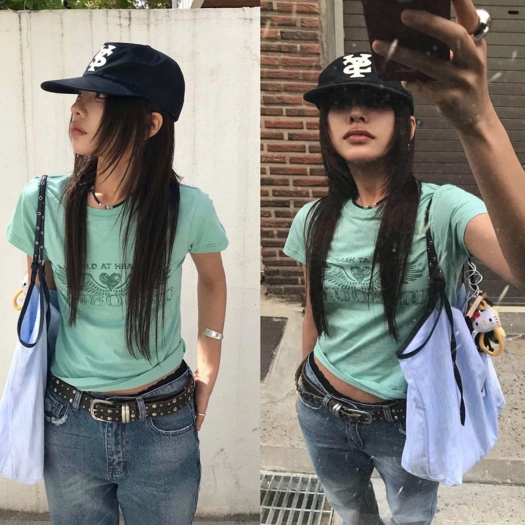Áo baby tee nữ ngắn tay màu xanh họa tiết trái tim có cánh - TikTik
