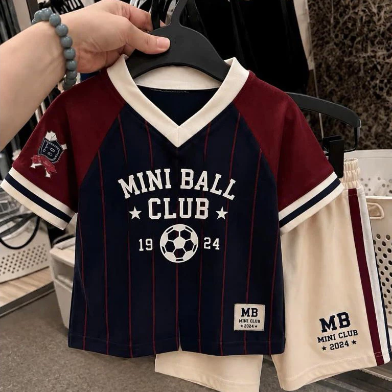 Bộ Quần Áo Thể Thao Cổ Tim In Số 24 Dành Cho Bé Trai Size 8-22 Kg Chất Liệu Thông Hơi Thoáng Mát ( MB 2)