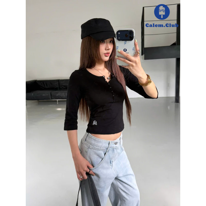 Calem.Club - Áo thun tay lửng Lily Henley Top cúc bấm, thêu que kem, chất liệu thun xược form ôm nữ tính phong cách