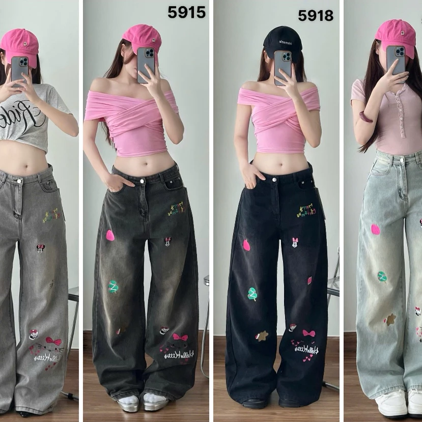 Q33 (S-XXL 103-105) - Quần Jeans Ống Suông Form Rộng Thêu Merry Họa Tiết Dễ Thương