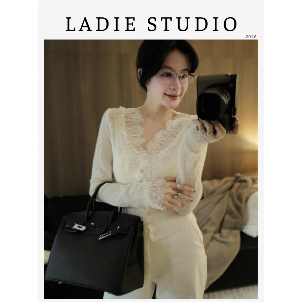 [LADIE STUDIO] Áo Len Nữ Tay Dài Phối Ren Thanh Lịch Dễ Phối Form Ôm Vừa Cổ Chữ V Sâu Tôn Dáng Chất Liệu Len Gân Mỏng Nh