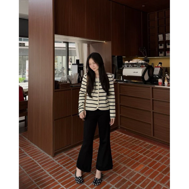 [Steezy] Áo khoác cardigan len kẻ ngang cúc đồng viền bo form vừa, áo khoác len kẻ ngang dài tay thu đông cho nữ KC3032