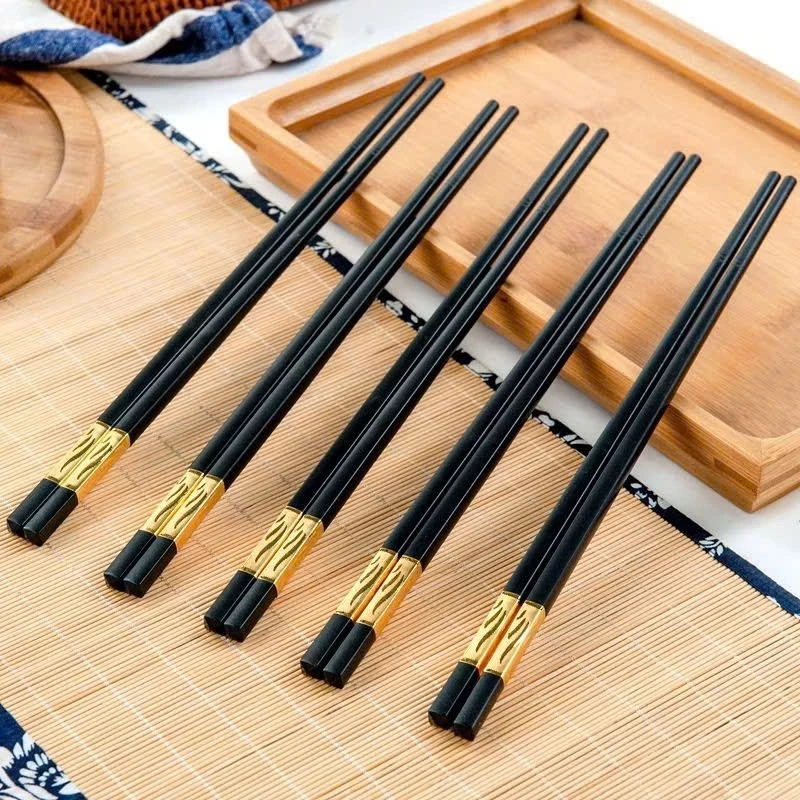 Combo 50 Đôi Đũa Mạ Vàng Chống Mốc Chịu Nhiệt - Đũa Mạ Vàng Chống Mốc