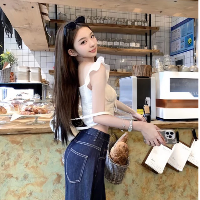 Áo Trắng Croptop Tay Cánh Tiên, Áo Kiểu Mùa Hè Thiết Kế Rút Dây Trước Ngực Dễ Phối Đồ Mặc Đi Chơi, Đi Tiệc Xinh Xắn