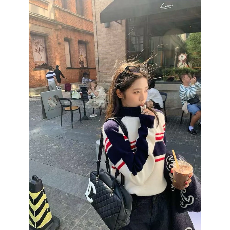 𝙃𝘼𝙉𝘼.𝘾𝙡𝙤𝙩𝙝/ [SẴN HÀNG] Áo Len Kiểu Kẻ Cổ Khoá Kẻ Ngang Sọc Đỏ Chất Len Lông thỏ mềm mịn New 2025