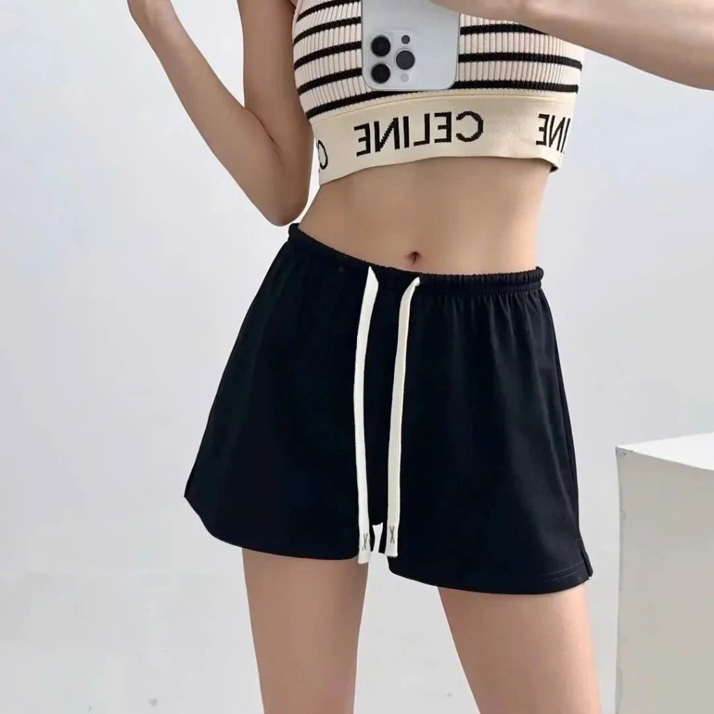 Quần đùi nữ short ngắn đơn giản basic dễ chịu thoáng mát dễ phối đồ Size M & L lưng thun co giãn thoải mái