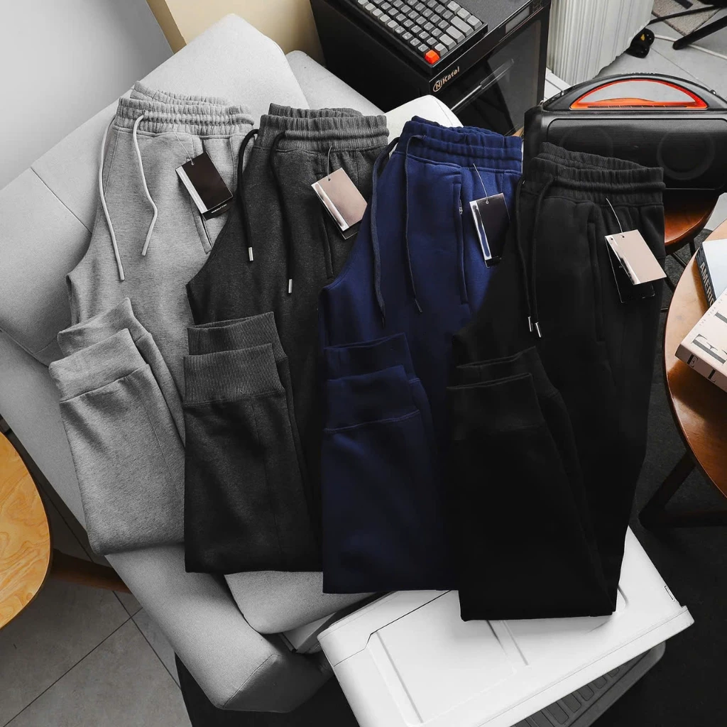 Quần jogger vải nỉ, co giãn 4 chiều, 3 túi có khóa kéo