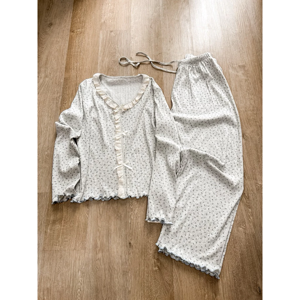 [SẴN] 867_ Bộ ngủ nữ, pijama dài tay hoạ tiết hoa nhí xanh chất cotton | 9scat | Hàng QCCC
