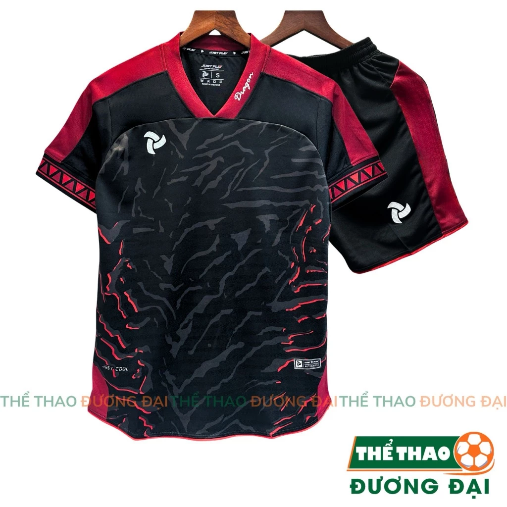 Quần Áo Bóng Đá Just Play Dragon Đen Thun Mè Thoáng Khí Thể Thao Đương Đại