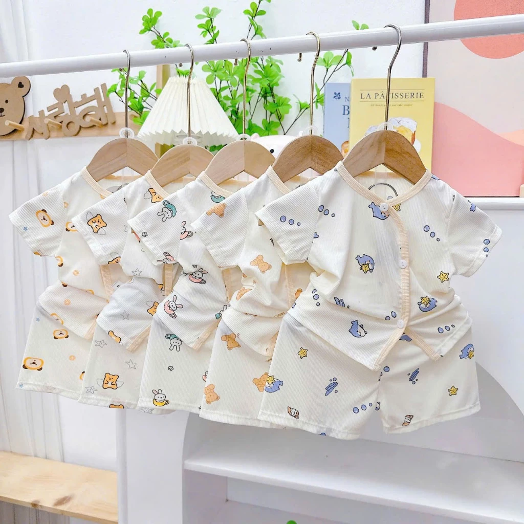 Set 5 bộ sơ sinh cộc tay chất tăm lạnh mềm mại cúc chéo in hoạ tiết cho bé từ 0-9 tháng
