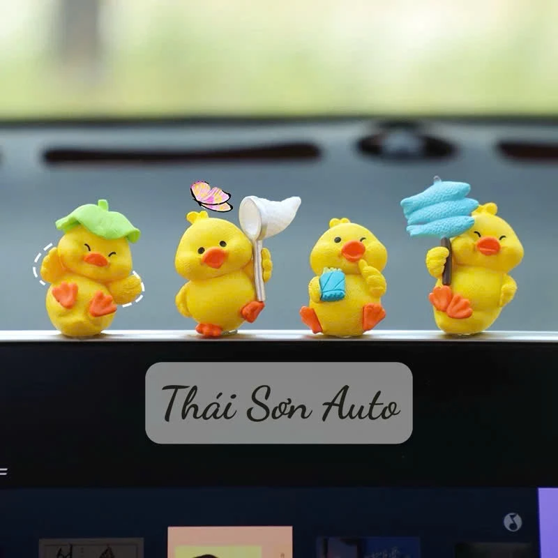 Mô hình chú vịt mini màu vàng dễ thương đặt bàn làm việc, mô hình tiểu cảnh và góc học tập, trang trí ô tô xe máy