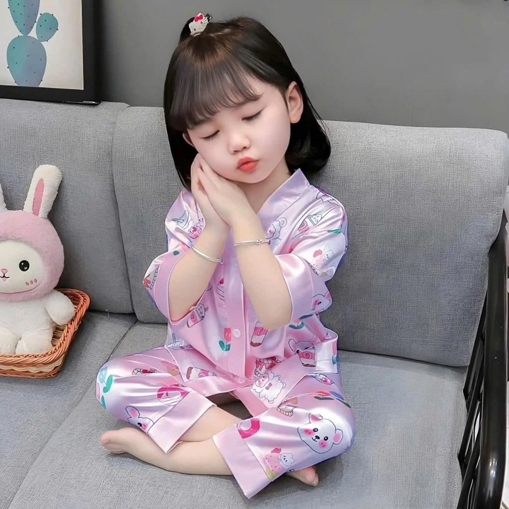 [Peinn] Bộ đồ ngủ Pijama mùa hè cho bé gái, thiết kế họa tiết dễ thương cho bé 9-35kg. - HK8