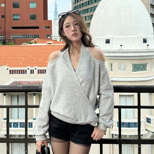 Áo Sweater Trễ Hở Vai Kiểu Nữ Vải Nỉ 2 Da Dáng Trễ Vai Mùa Thu Đông Kimee - KA621