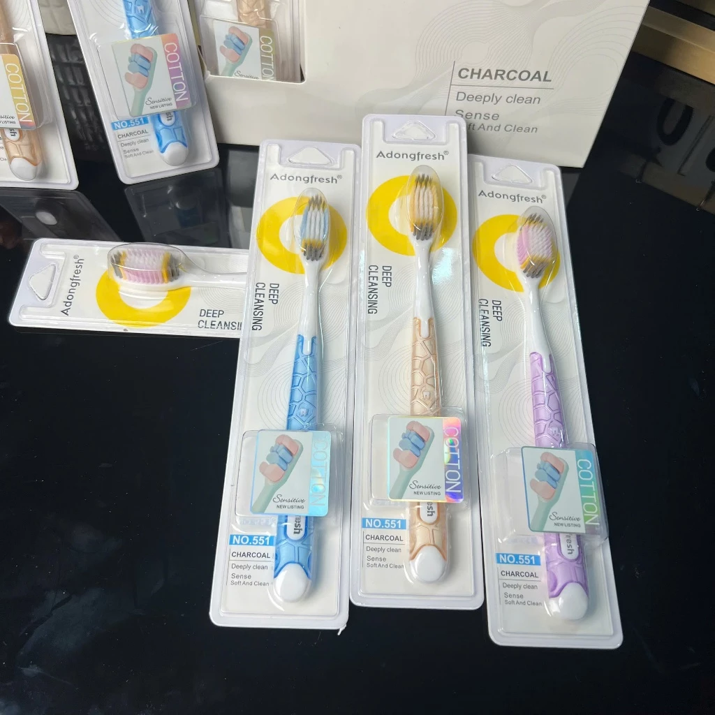 Bàn chải đánh răng mềm mại ,sạch răng, an toàn cho men răng và nướu HT SHOP DN399