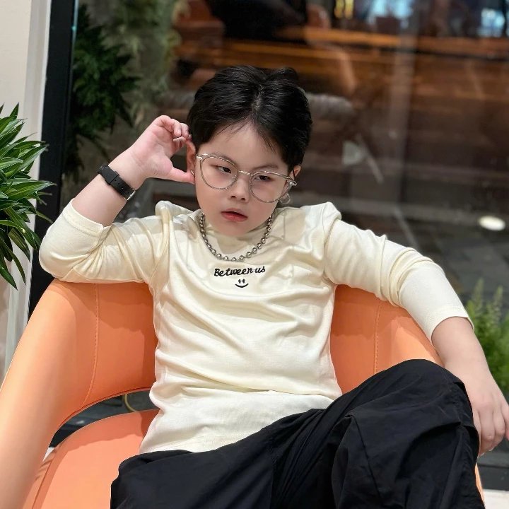 Áo thun đài tay chất liệu thun dày vừa phải co dãn nhiều họa tiết thêu sắc nét cho cả bé trai và bé gái 13-44kg B0056