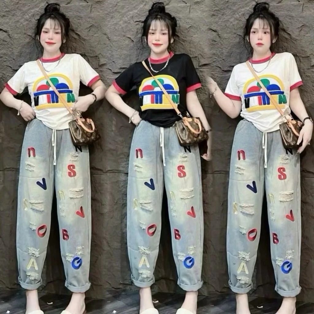 Quần Jean Nữ Dáng Baggy Thụng Thêu Họa Tiết Chữ Cái Lớn Cạp Chun Lưng Cao Trẻ Trung, Vải Jean Thổ Dày Dặn Mềm Mịn