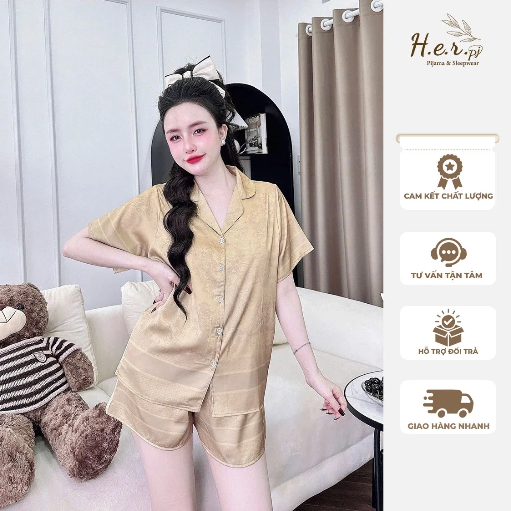 Bộ đồ ngủ nữ mặc nhà pijama lụa latin cao cấp mềm mát tay ngắn quần đùi họa tiết rừng sang trọng