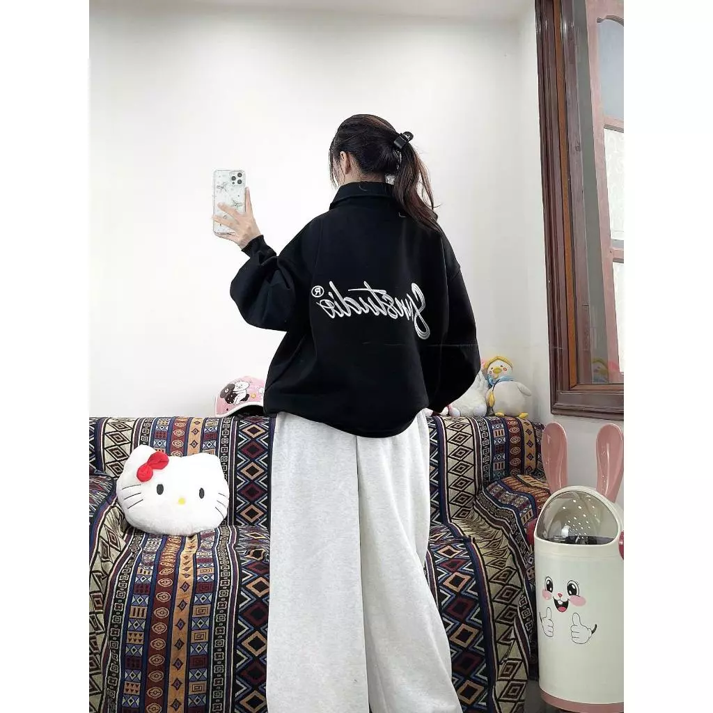 ( DEAL MỞ BÁN ) ÁO NỈ SWEATER CỔ ZIP ĐEN CHỮ THÊU SUNCLUB