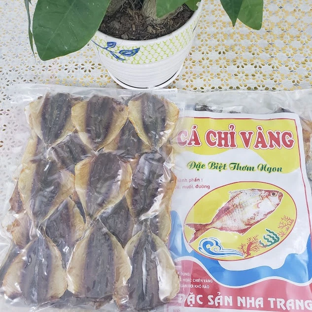 Cá chỉ vàng khô 500 gram cỡ lớn nguyên con dày không tẩm gia vị đã rút xương mềm ngon