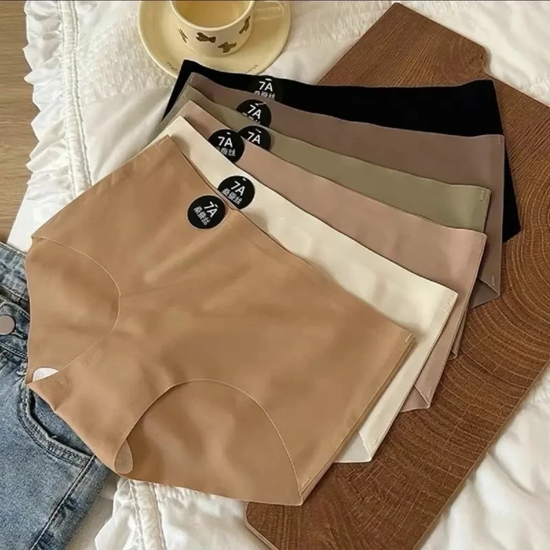 Quần Lót Nữ Đúc Su Thun Lạnh 7A Không Đường May Cao Cấp Mềm Mại Kháng Khuẩn Đủ Size Mã L7A01