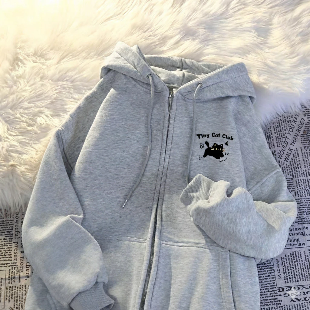 Áo Hoodie Zip Có Khóa Unisex Tiny Cat Club Form Rộng Chất Nỉ 2Da Mềm Mịn – Áo Khoác Nỉ Oversize Mũ Dây Rút In Hình Mèo