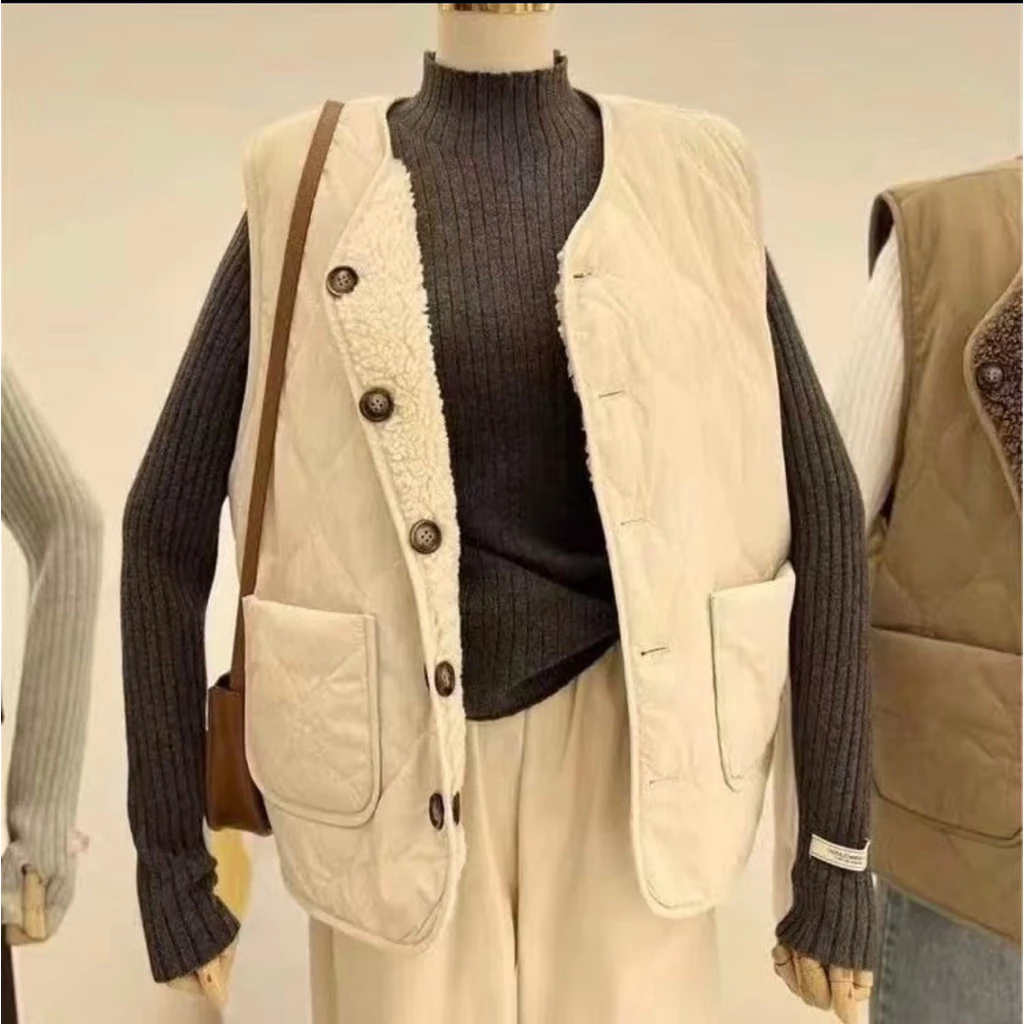 𝑶𝒏𝒊.𝑺𝒉𝒐𝒑_(SẴN GiAO LUÔN] Áo Gile Phao Trám Trần Lông Mặc 2 Mặt Vintage QC loại 1