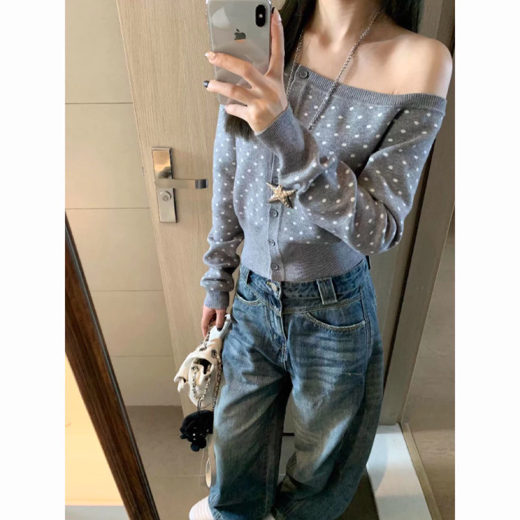𝐘𝐮𝐫𝐢.𝐬𝐭𝐨𝐫𝐞 Áo Len Lệch Vai Xám Mỏng Chấm Bi Basic Cho Mùa Thu(Sẵn Giao Luôn)