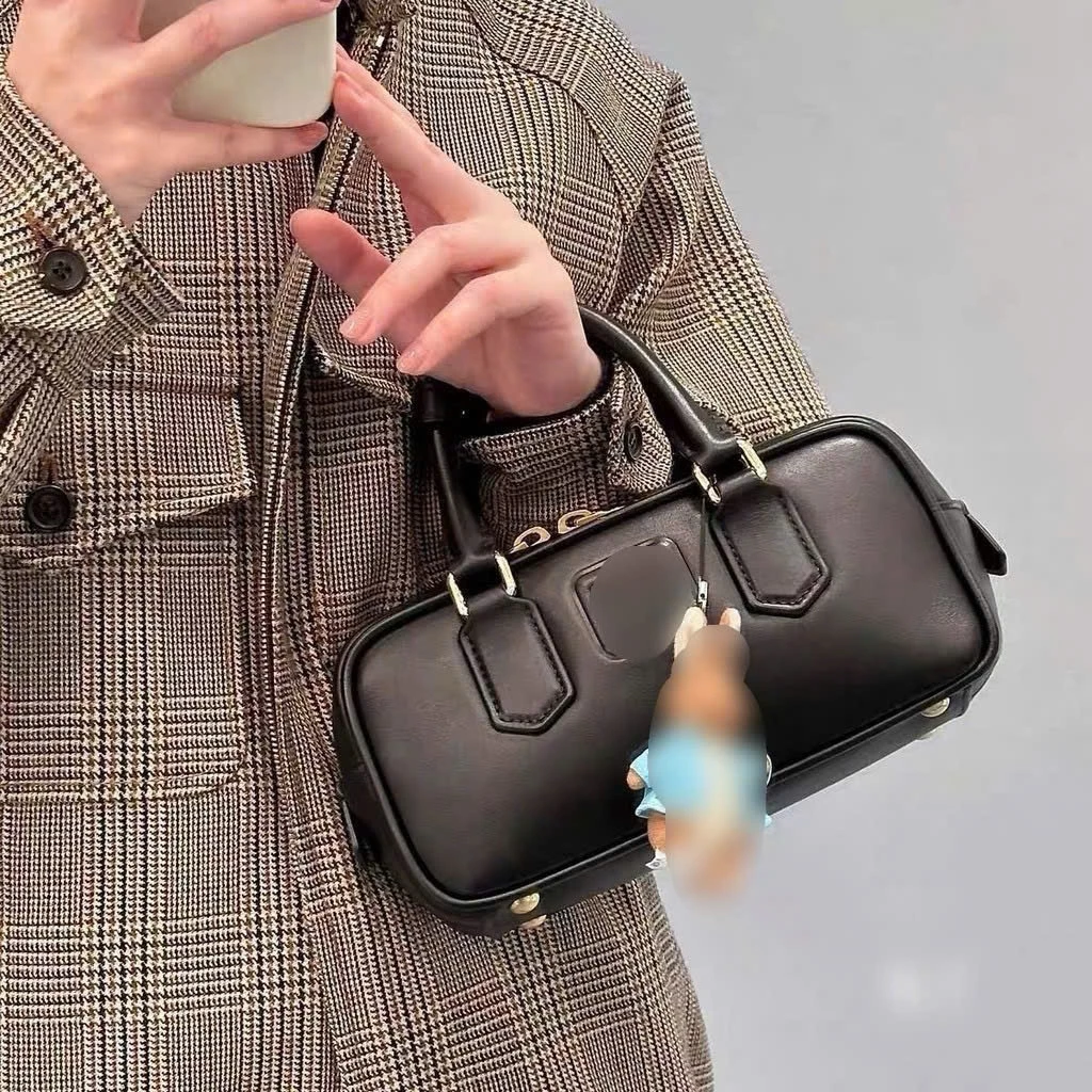 Túi nữ Túi size 23 full box hồng hàng sup chất da dày dặn siêu đẹp