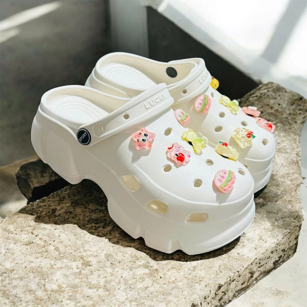 Dép Sục Nữ Gắn Cham Gấu,Đá Ngọc Xinh CuTe Chất liệu Mềm,Nhẹ ,Êm